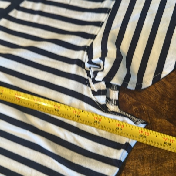 White House Black Market NWTs flutter sleeve striped tee shirt. Size XL - Picture 3 of 6